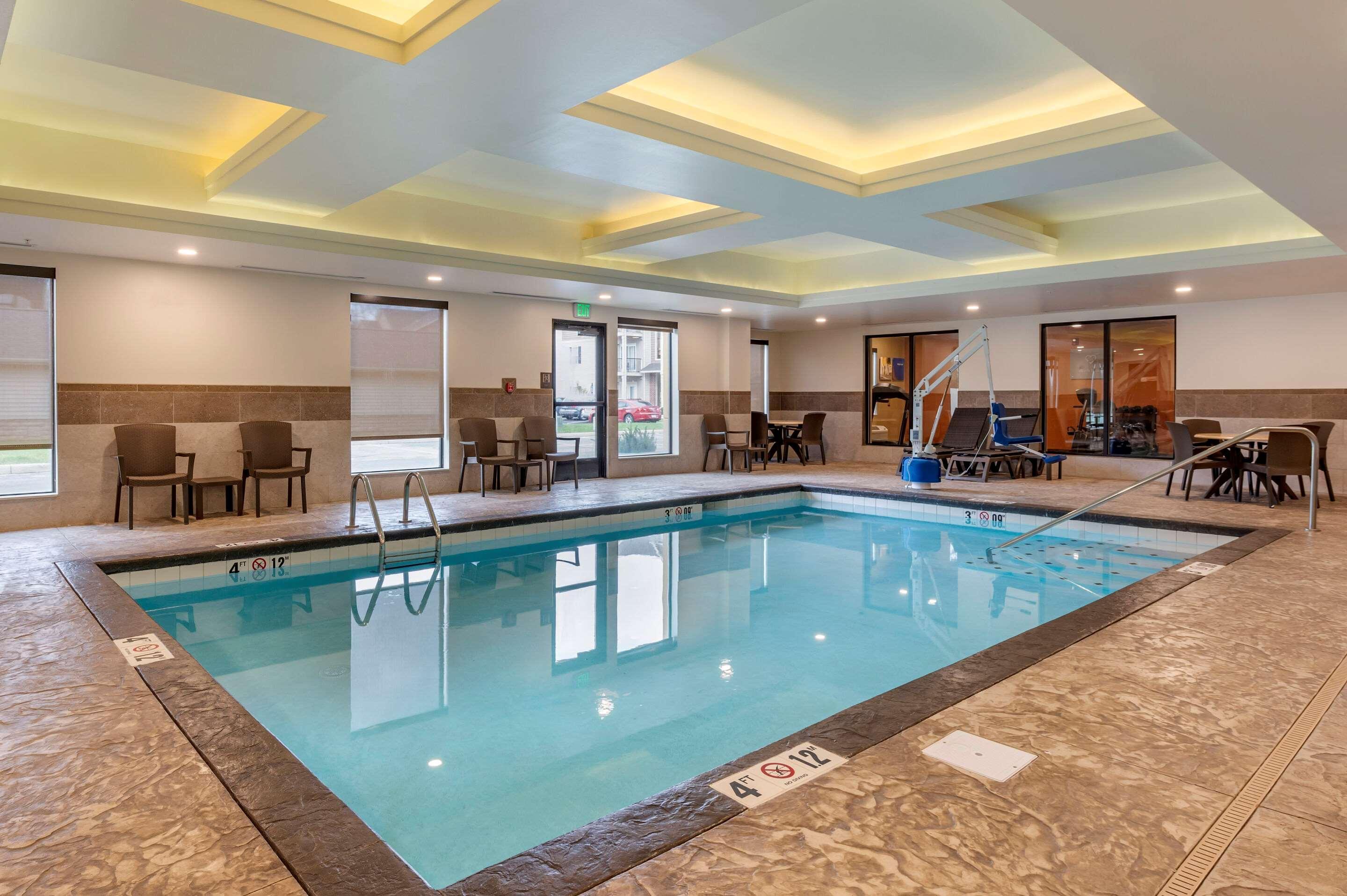 Comfort Suites Columbus Airport Kültér fotó