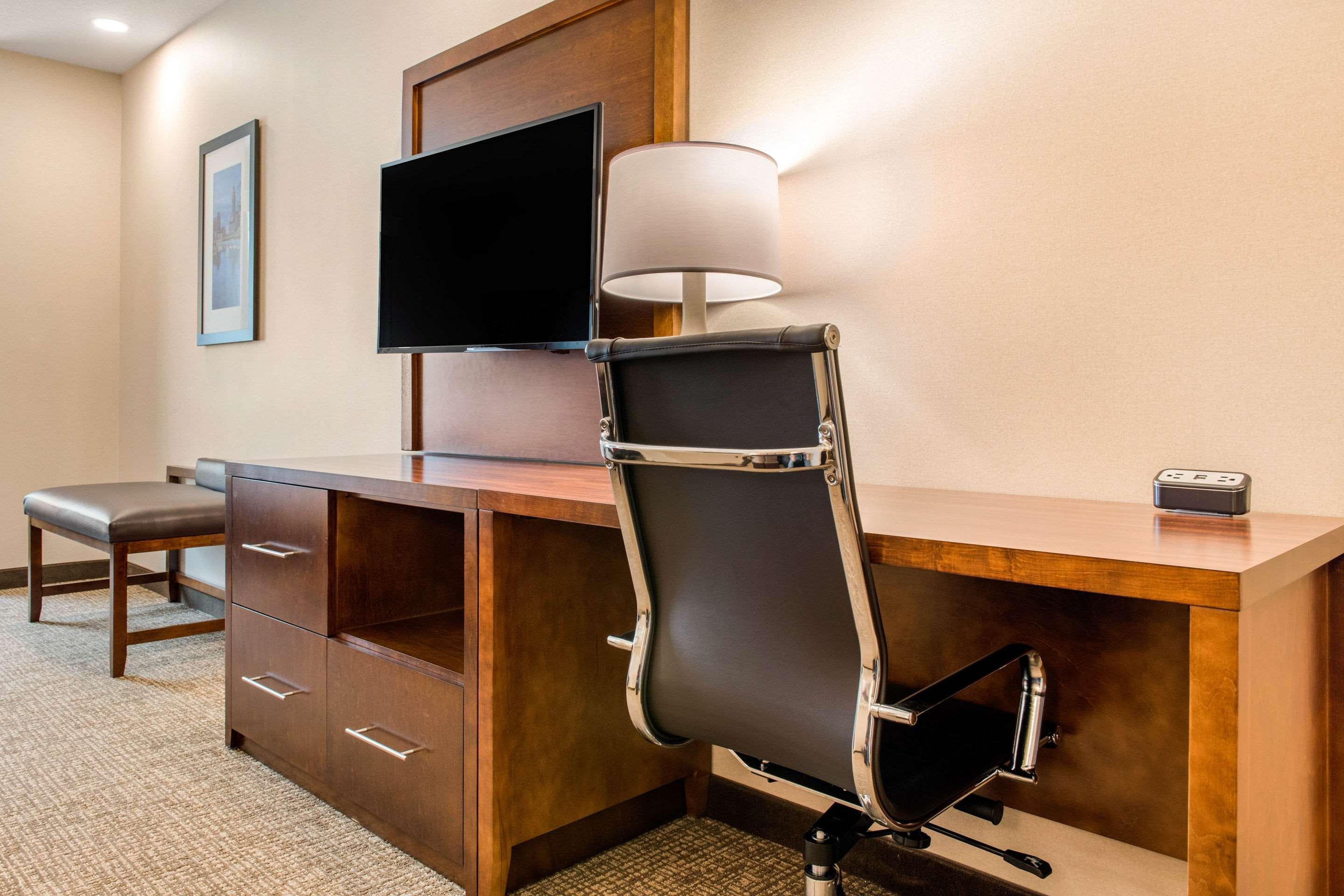 Comfort Suites Columbus Airport Kültér fotó